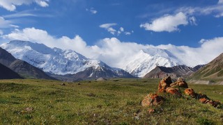 Памирских горцев: треккинг и погружение в местную культуру.
