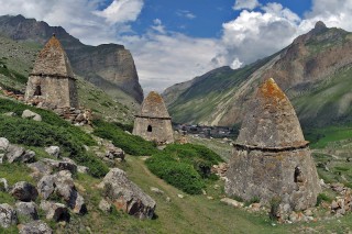 Наслаждайтесь ледниками и водопадами Чегемского ущелья в выходные!