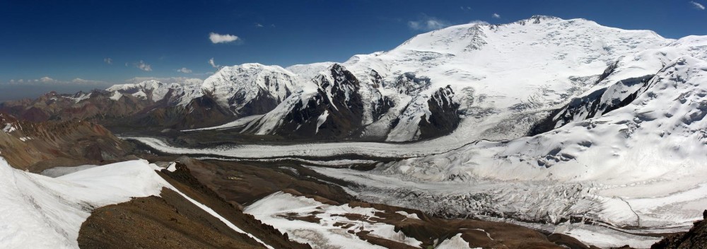 Journey to Pik Lenin, 7134 m - An Entry-Level Seven-Thousander Expedition