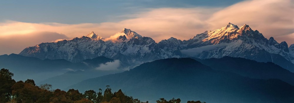 Lodge-Trekking Adventure to Kangchendzönga Basecamp in Eastern Nepal