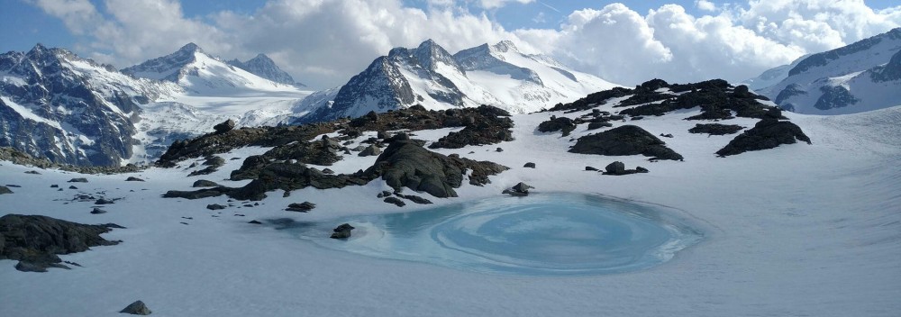 Three Ski-Mountains Over 3000 Meters at the Southern Edge of the Eastern Alps