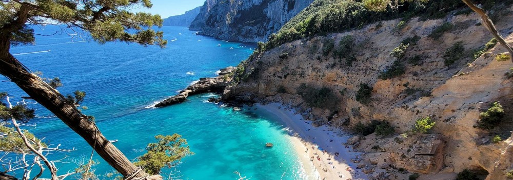 Wild Blue Adventure - Rock Climbing Trekking in Sardinia