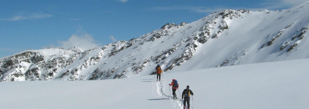 Vergnügliche Schneeschuhwanderungen in der Umgebung der Potsdamer Hütte