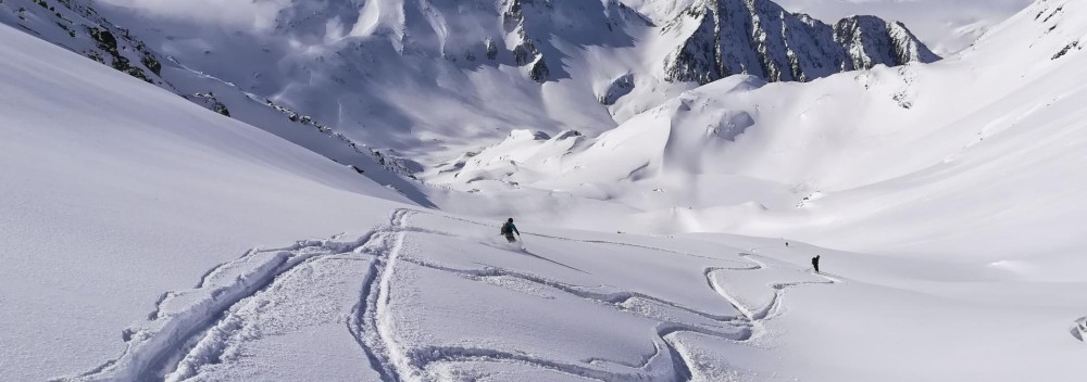 Skitouren-Erlebnis in der Umgebung der Maighelshütte