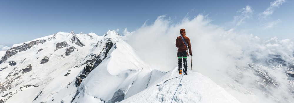 Intensive Training in Wallis on Four-Thousanders